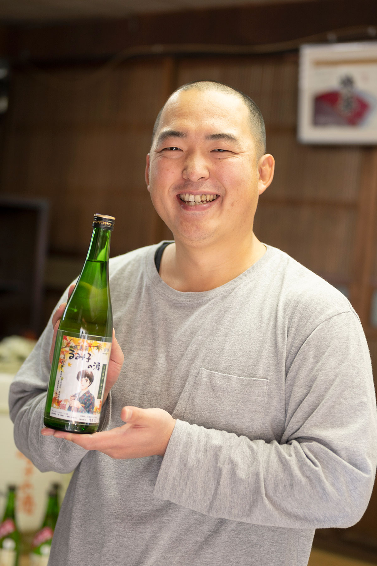 百中章浩 (MOMONAKA AKIHIRO)